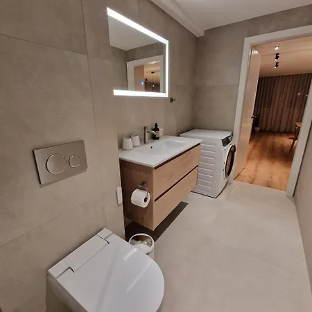 B Post , Freshly Renovated, Location Near Interlaken *